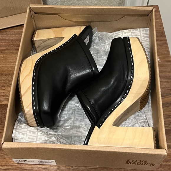 Steve Madden black wood/leather clogs - Picture 5 of 5